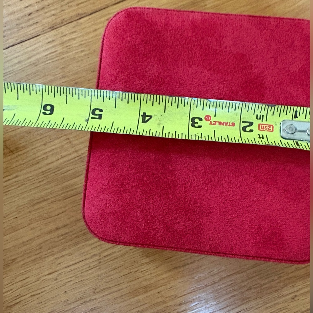 compact red travel jewelry case - Picture 6 of 7